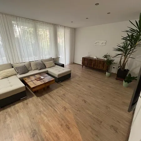 Ferienwohnung Adam Apartment