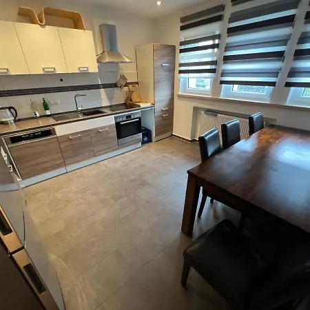Ferienwohnung Adam Apartment *